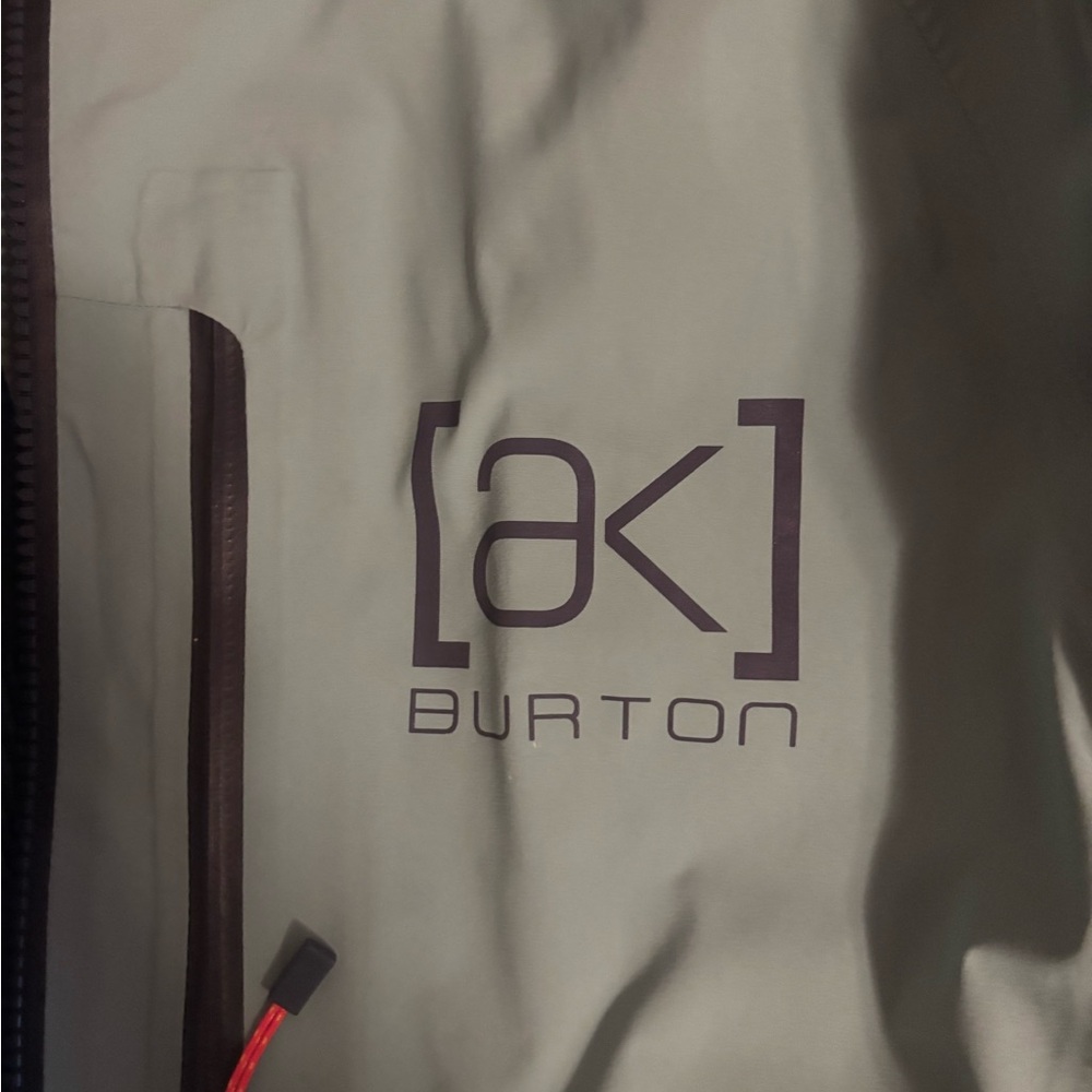 Burton Women's AK Gortex Ski Jacket - M Excellent condition - Picture 7 of 9